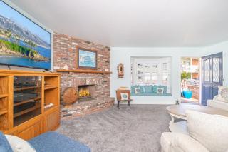 Roomy 2Br W Large Patio, Firepit & Ocean Views Near Beach By Beachview Rentals - 4