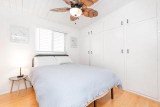 Upgraded Pet-Friendly Home Steps From Popular 40Th St Beach By Beachview Rentals - 1