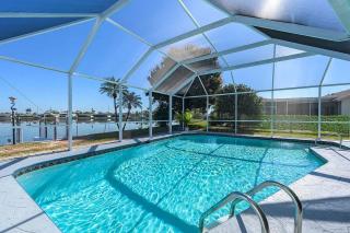 Lake Kennedy - Lakefront Home in Cape Coral - 5