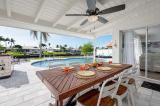 Lovers Key - Waterfront Stunner, Walk to Town! - 0