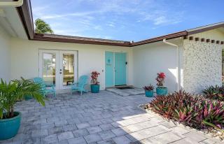 Lovers Key - Waterfront Stunner, Walk to Town! - 8