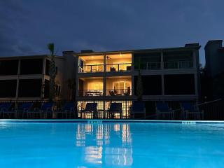 The Moorings Poolside - 8