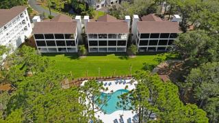 The Moorings Poolside - 4