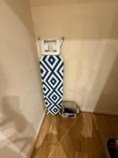 Modern Comfort Near Gatwick, Three Bridges & M23! - 2