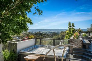 The Overlook Family Home by Sonoma Stays - 9