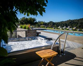 The Overlook Family Home by Sonoma Stays - 2