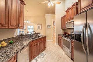 Marais is a Sunset Villa with a Pool and Canal Views Kayaks and Spa - 4