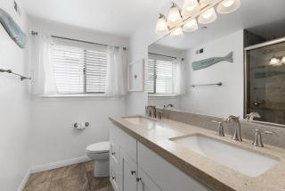 Oceanview Corner Home W Rooftop Deck, One House From Beach By Beachview Rentals - 4