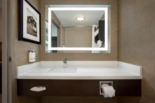 Holiday Inn Express Hotel & Suites Barrie by IHG - 3