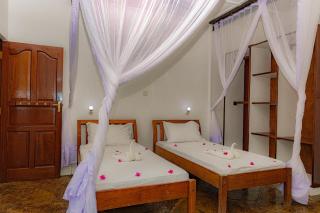 Watano Beach House Diani - 7