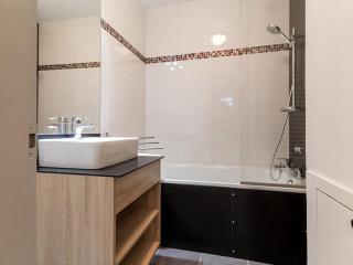 Appartement Montagne Rénové - Balcon, Parking, Proche Pistes, Commerces et Navettes - FR-1-344-800 - 1