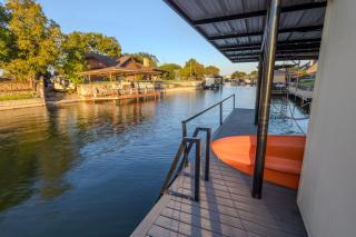 Lakefront Granbury Getaway - Granbury - 9
