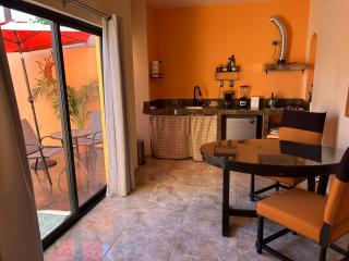 Tres Iguanas Apart Hotel - New, cozy & spacious flats, short walk to beach - 2