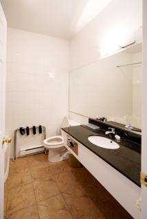 Varennes Grand Montreal Hotel - 2