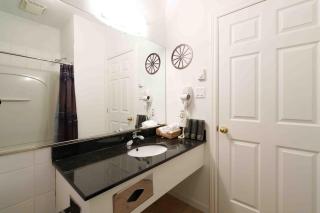 Varennes Grand Montreal Hotel - 3