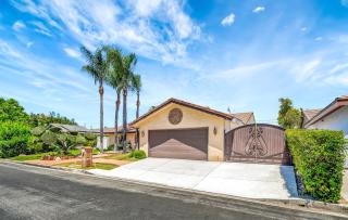 Luxury Entertainer's Home Infinity Pool & View! - 5