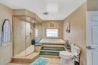 Luxury Entertainer's Home Infinity Pool & View! - 3