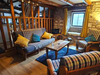 Cwmffrwd Farm's 16th Century Hayloft - 6