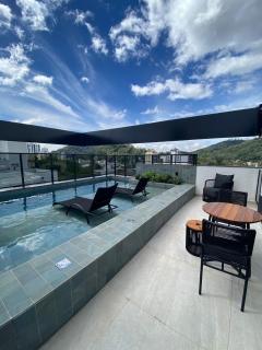 Loft com Piscina no Rooftop centro de Blumenau - 3
