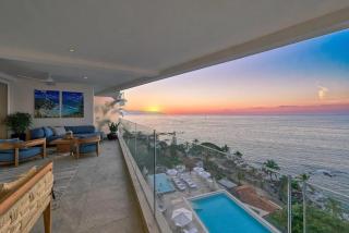 Exclusive Oceanfront Retreat with Resort Amenities - 0