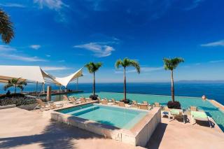 Exclusive Oceanfront Retreat with Resort Amenities - 2