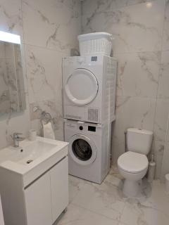 Marina's Edge Apartment Sea View - 4