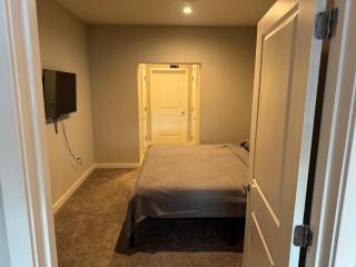 Modern Hyattsville Apartment - Walk to Metro & DC - 2