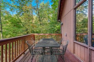 Fox Hollow - Hot Tub, Wifi, Pet Friendly, Screen Porch, Deck, Recreation Center, Pool Access, Golf Nearby, Hiking, Grill, Fireplace, King Bed - 6