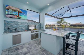 Mystique - Luxury Waterfront Home - 9