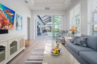 Mystique - Luxury Waterfront Home - 2