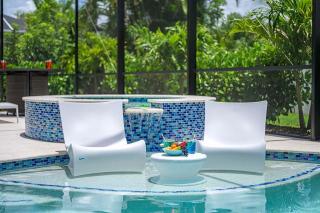 Margarita Ville - with Pool, Jacuzzi & Salt Water - 8