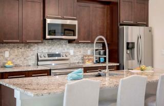 Margarita Ville - with Pool, Jacuzzi & Salt Water - 3