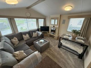 Lucas Retreat Hot Tub Lodge, Bockenfield Morpeth - 0