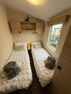 Lucas Retreat Hot Tub Lodge, Bockenfield Morpeth - 1