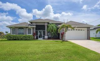 Palm View - Boat Dock and Tropical Lanai Space - 9