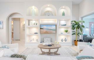 Palm Pointe - Waterfront Vacation Rental Cape Cora - 4