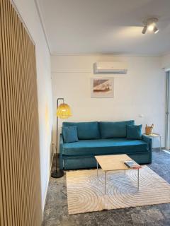 Boho Coastal Retreat with Jacuzzi, 1 min to Beach - 6