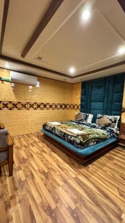 Birdsong 5BR Stay with Riverside by Homeyhuts - 6