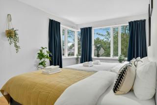 Prime Location Gem in the Heart of Reykjavík - 9