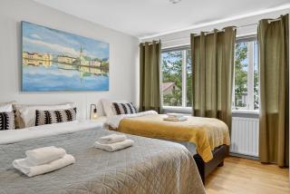 Prime Location Gem in the Heart of Reykjavík - 4