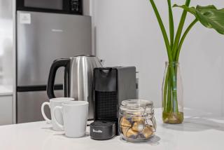 3BR Southbank Executive Apartment, Free Parking, Bay Views, Walk to Crown - 8