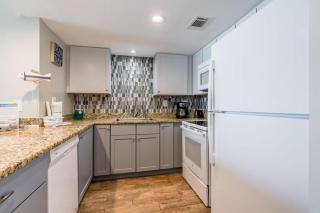 Island Sunrise 267 by Youngs Suncoast - 2