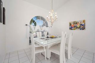 Princess - Hot Tub - Great Location - 4