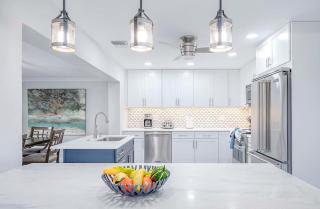 Reel and Relax- New remodeled with Sailboat Access - 2