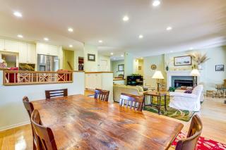 Golf and Tennis Paradise Lagoon-Front Kiawah Home - 5