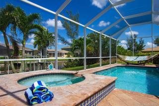 Paradise Palms - Luxury Home - Bikes & Kayaks - 0