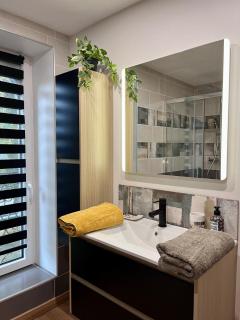 La Pomponnette - Sedan - 8