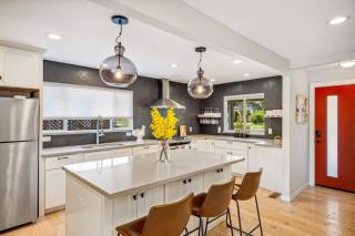 Modern Napa 3BD Wine Country Escape with Pool and Spa - 3