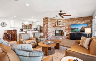 Shaddelee has a Spa and Pool Quiet, Upscale Escape - 6