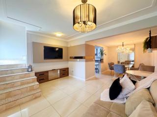 Casa moderna e extremamente confortável - R1552 - 0